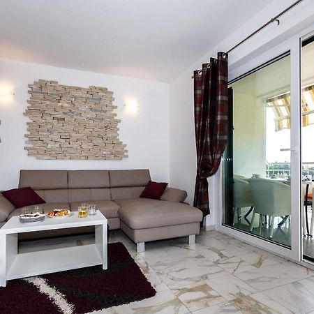 Apartments Adria Malinska Kültér fotó