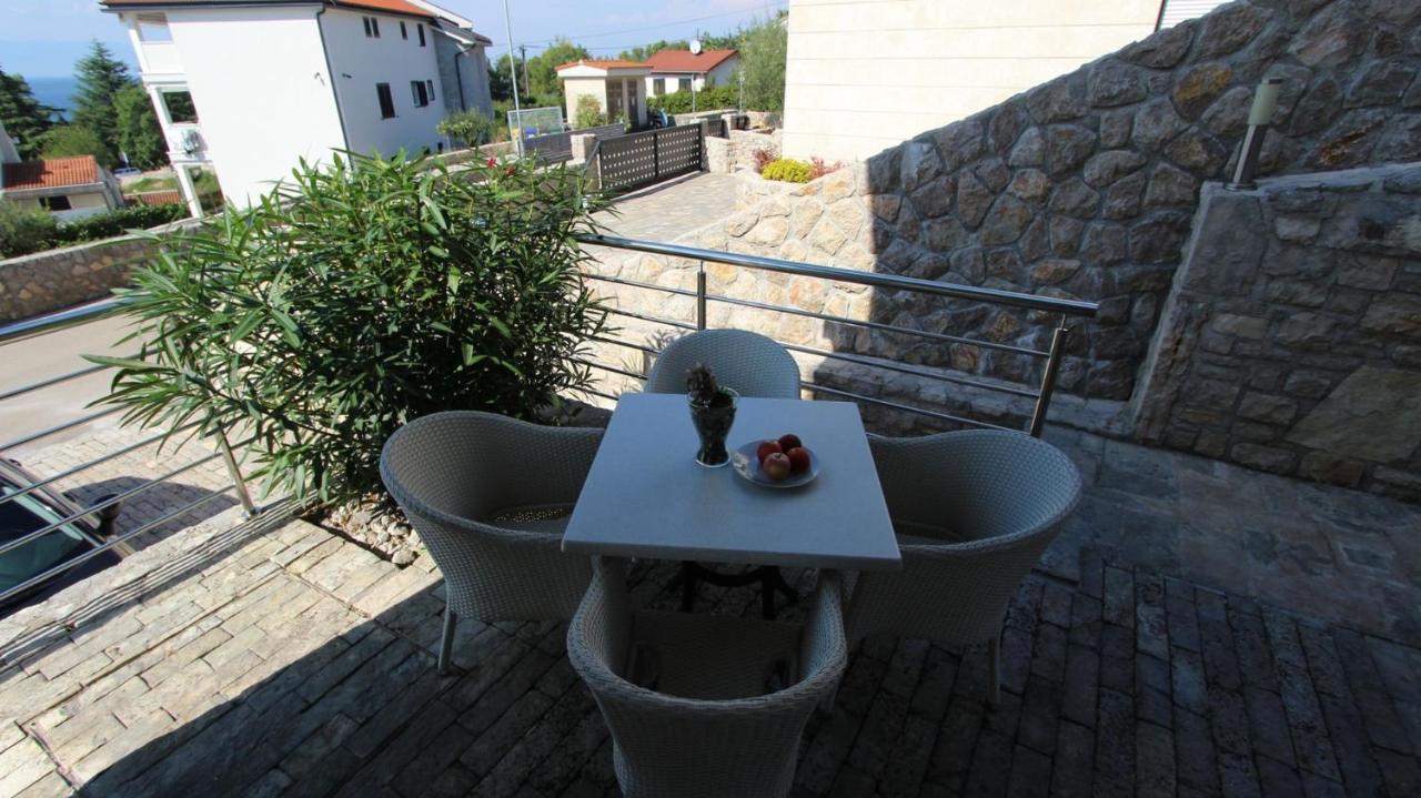 Apartments Adria Malinska Kültér fotó