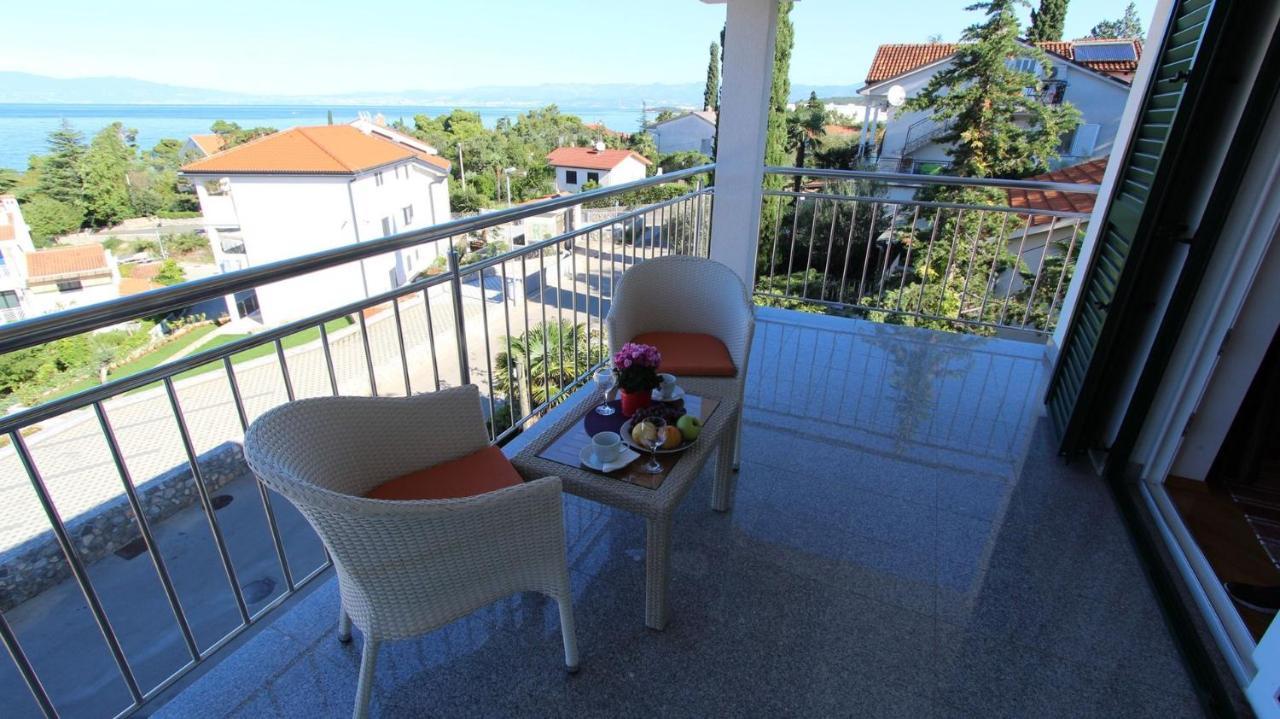 Apartments Adria Malinska Kültér fotó