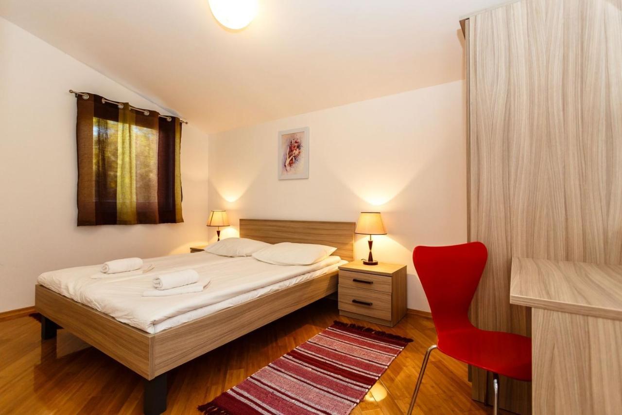 Apartments Adria Malinska Kültér fotó