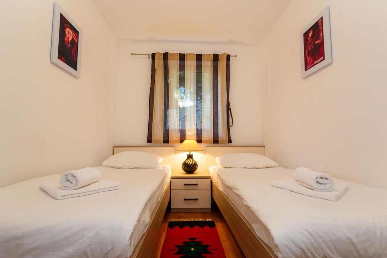 Apartments Adria Malinska Kültér fotó