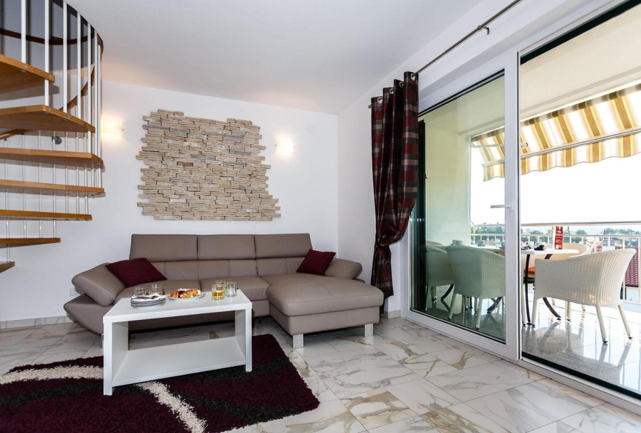Apartments Adria Malinska Kültér fotó