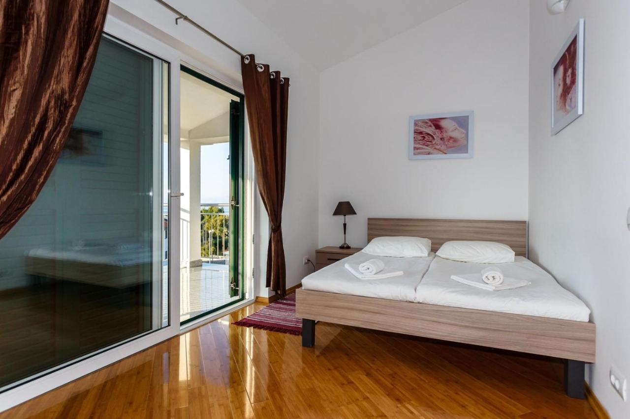 Apartments Adria Malinska Kültér fotó