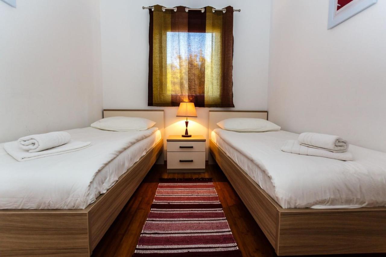 Apartments Adria Malinska Kültér fotó